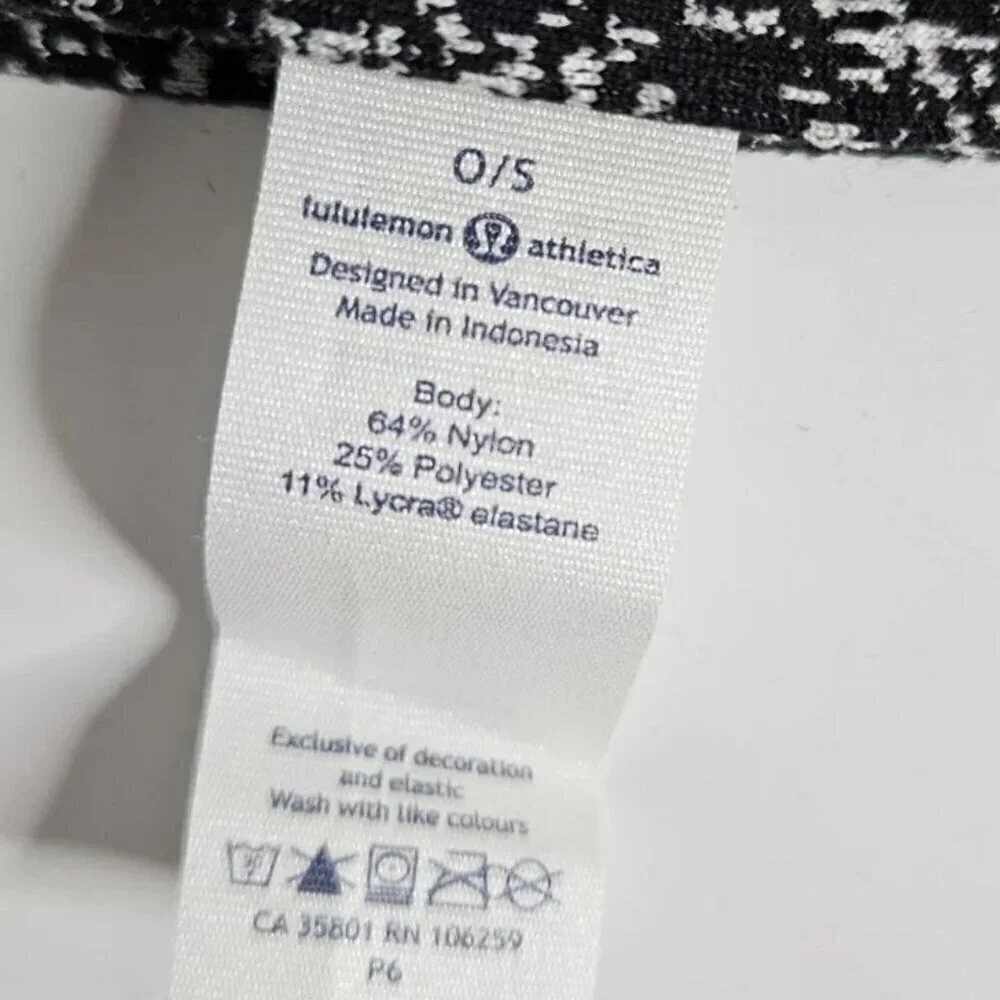 NWOT Lululemon Vinyasa Wrap Scarf Black White Print One Size Convertible